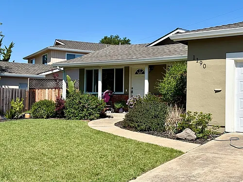 1190 Arlington Ln Photo 1