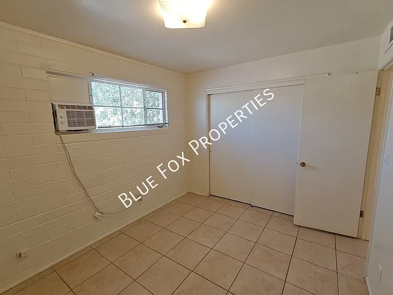 1224 N Camilla Blvd — Photo 13