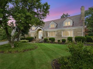 2055 Outlook Dr, Pittsburgh, PA 15241