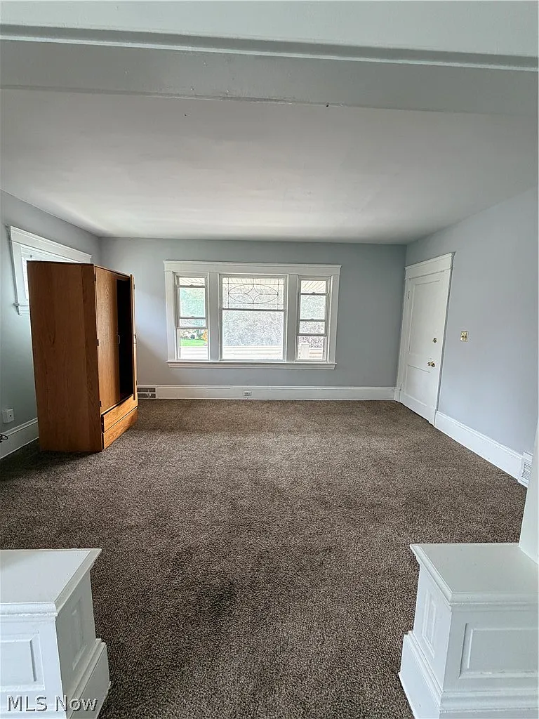 2 bed, 1.0 bath, $800 — Photo 3