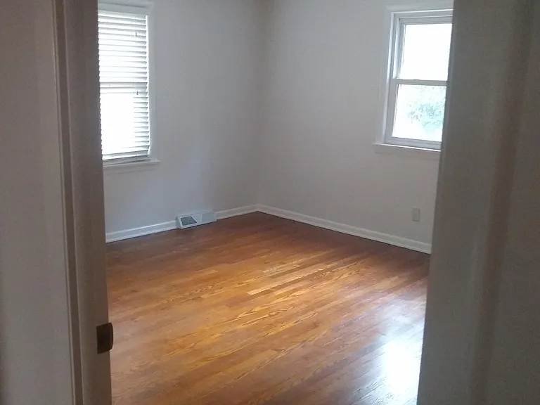 18561 Cook Ave — Photo 24