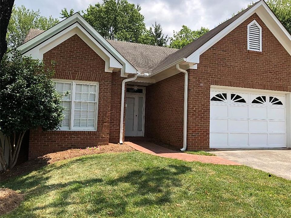 1st image of 531 Claridge Cir