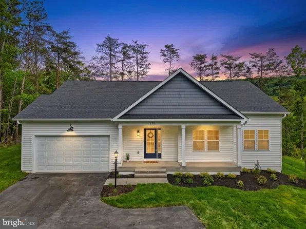 230 Tranquil Wood Ln, Winchester, VA 22602