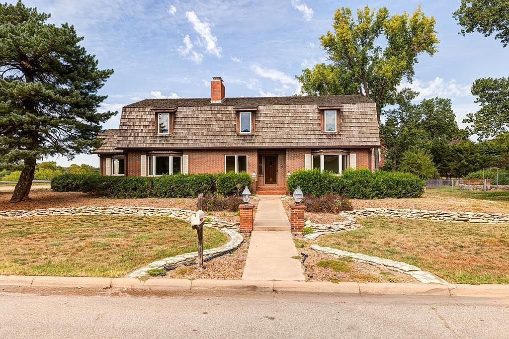 1731 Hillcrest Ln, Salina, KS 67401 Zillow