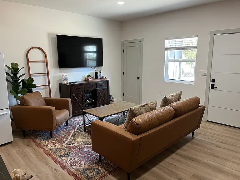 6501 Grant Ave — Photo 1