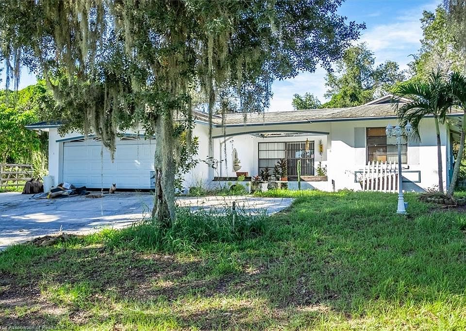 1st image of 512 Lake Blue Dr