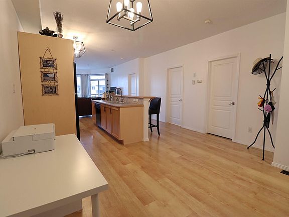 4th image of 11933 106th Ave NW #307