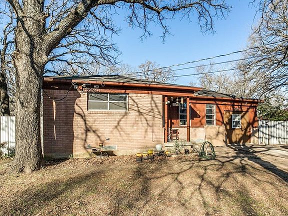 2nd image of 129 Pleasant Meadows Dr