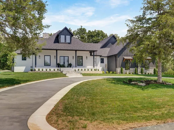 767 Seven Pines Drive, Saddlebrooke, MO 65630
