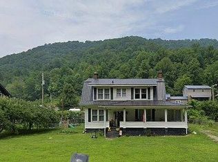 1449 Rockhouse Frk, Delbarton, WV 25670