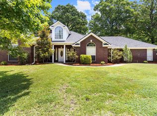 1410 Nottingham St, White Oak, TX 75693
