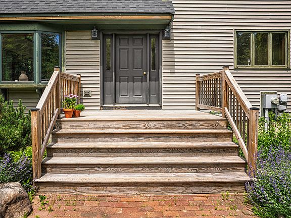 4th image of 39 Dillingham Road