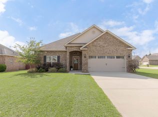 200 Lydia Dr, Bonaire, GA 31005