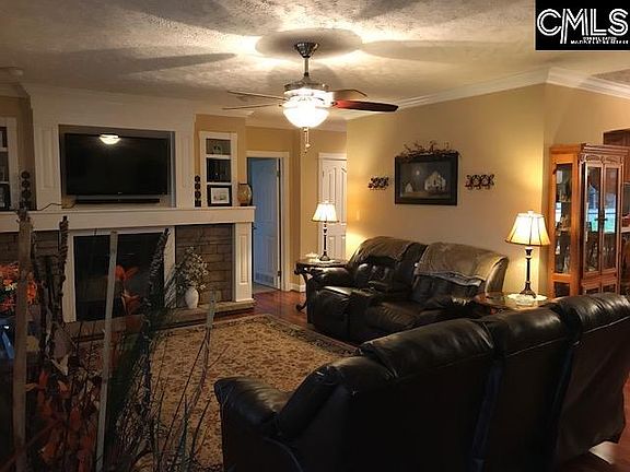 2nd image of 467 Lakewood Dr