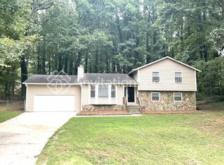 5046 Camden Ct SW, Lilburn, GA 30047