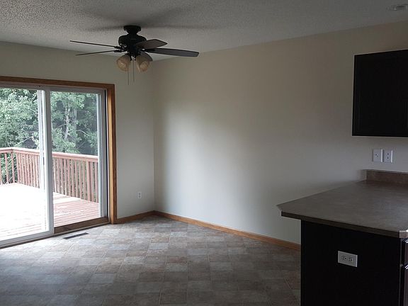 4th image of 530 Deerwood Ct