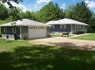 8491 187th Ave NE, New London, MN 56273