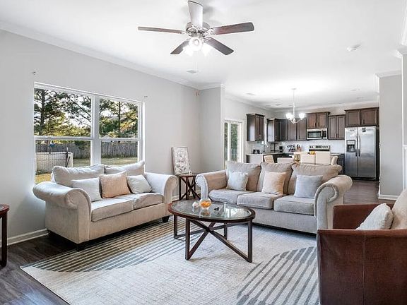 3rd image of 5919 Amberwood Ln