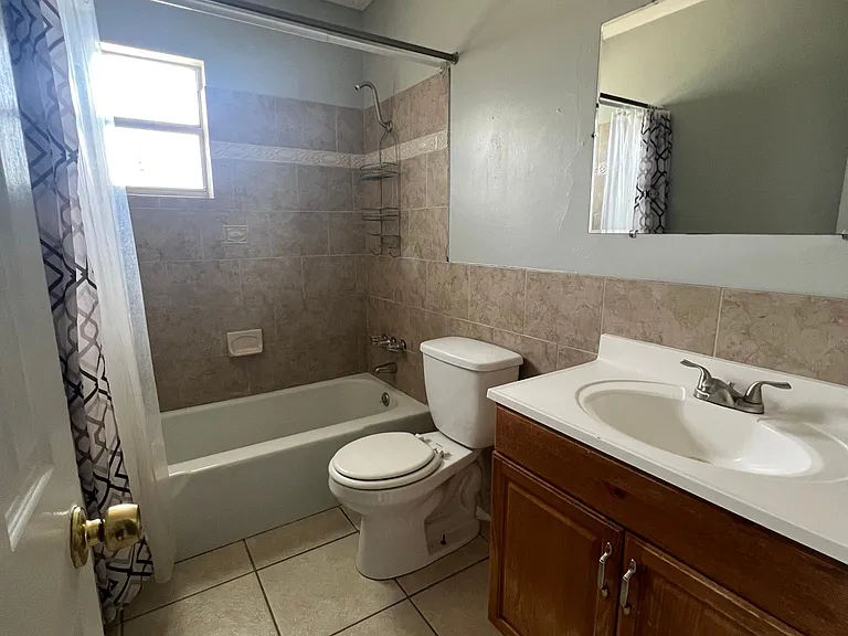 6142 1st Ave S #D — Photo 6