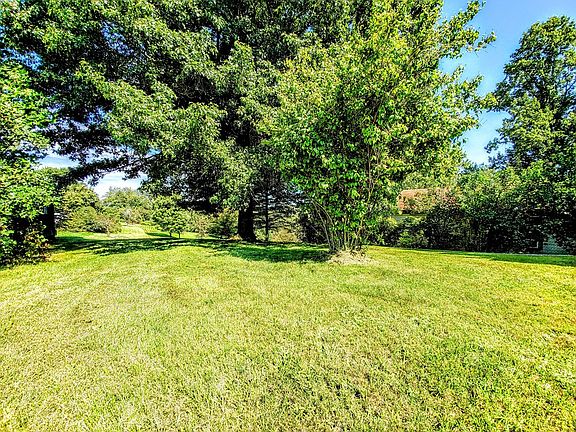 4th image of 101 Woodvue Ln