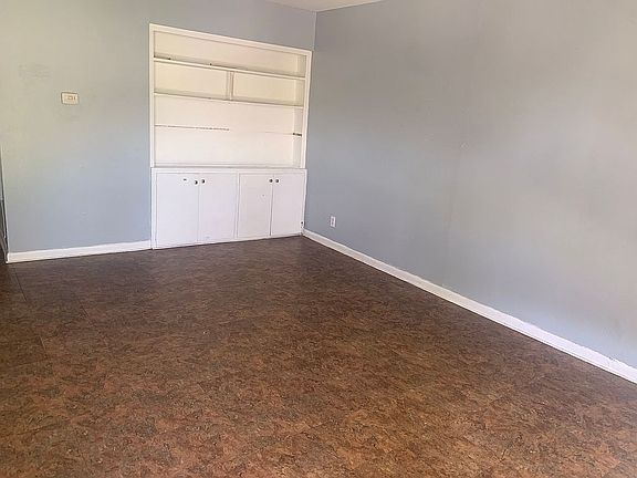 2nd image of 2723 Wilson #1