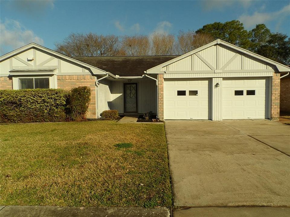 1st image of 2784 Glen Haven Dr