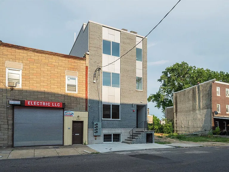 2225 N 8th St #1 — Photo 22