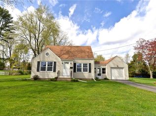 5 Grace Ln, Cromwell, CT 06416