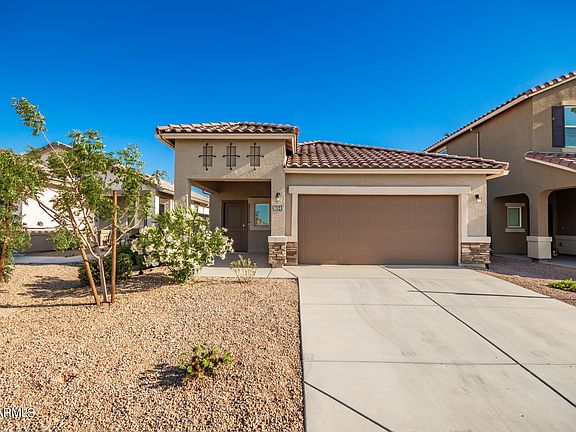 2nd image of 36543 W SAN CAPISTRANO Avenue