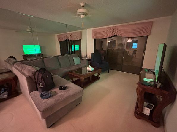 5400 Park St N APT 404