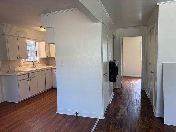 5th image of 1111 Hamlin Cv