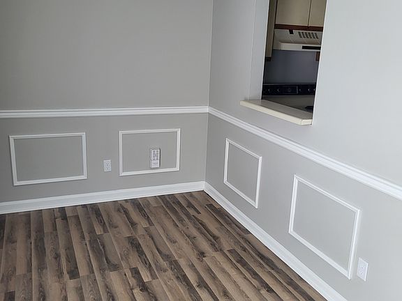 3rd image of 1656 Foxhaven Dr APT 63
