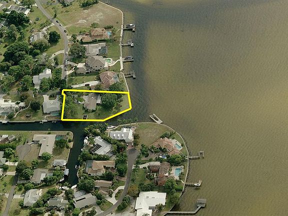 3rd image of 1301 Longwood Dr