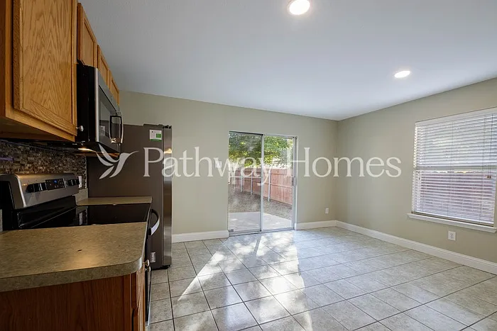2628 Terrace Dr — Photo 9