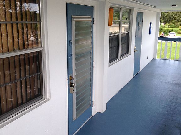 2nd image of 139 Westbury G #139