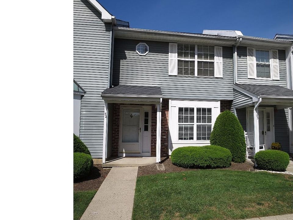 1st image of 52 Ardsley Ct