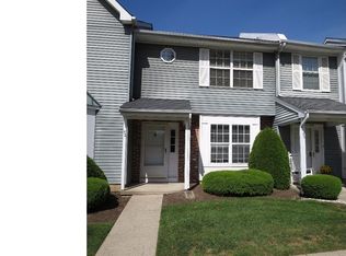 52 Ardsley Ct, Newtown, PA