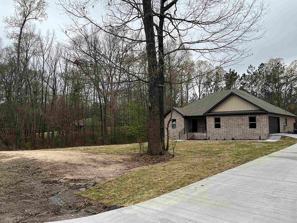1st image of 3011 Windwood Dr