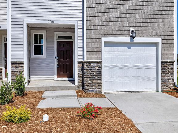 2nd image of 2204 Caen St
