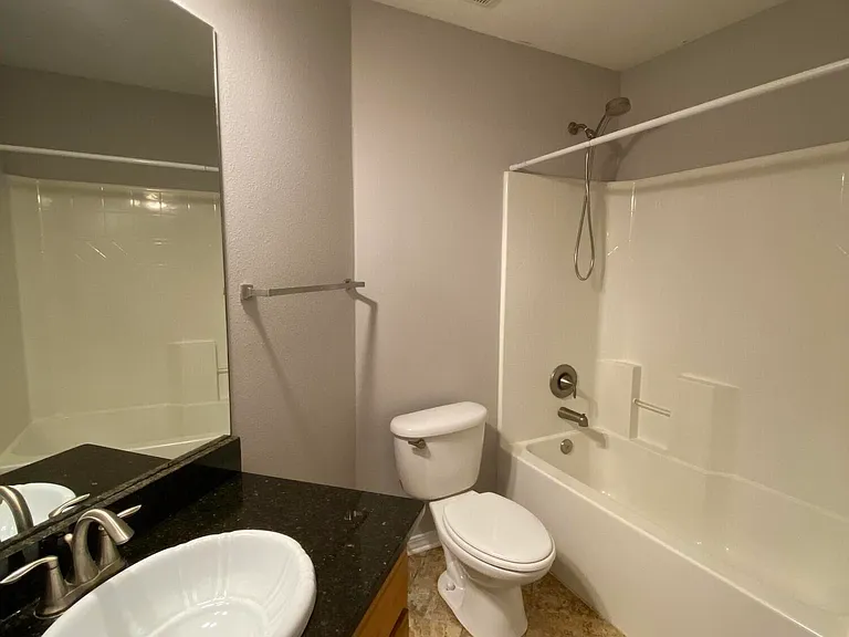 1810 Twin Pine Blvd — Photo 35