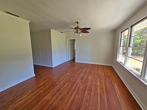 4th image of 1107 McRee Dr