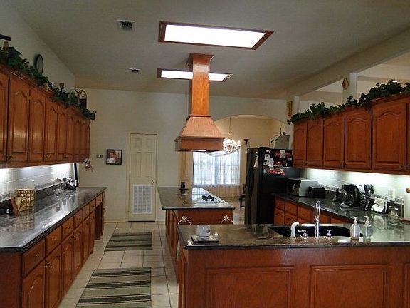 5th image of 34493 Island Estates St