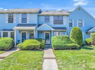 1505 Maplecrest Rd, Edison, NJ 08820