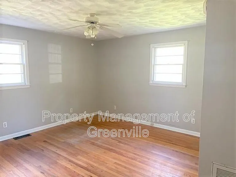 1071 Lightwood Knot Rd — Photo 5
