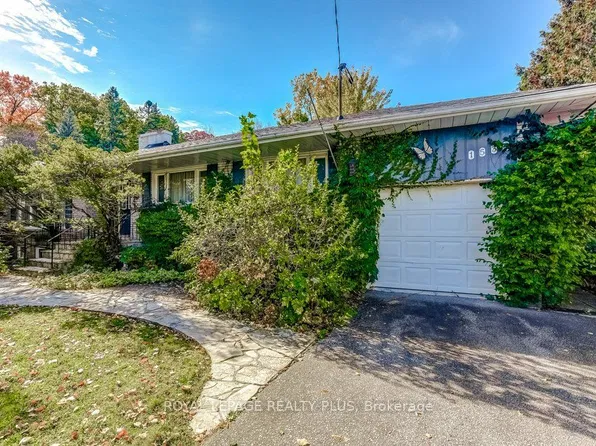 1538 Lorne Wood Rd, Mississauga, ON L5H 3G3
