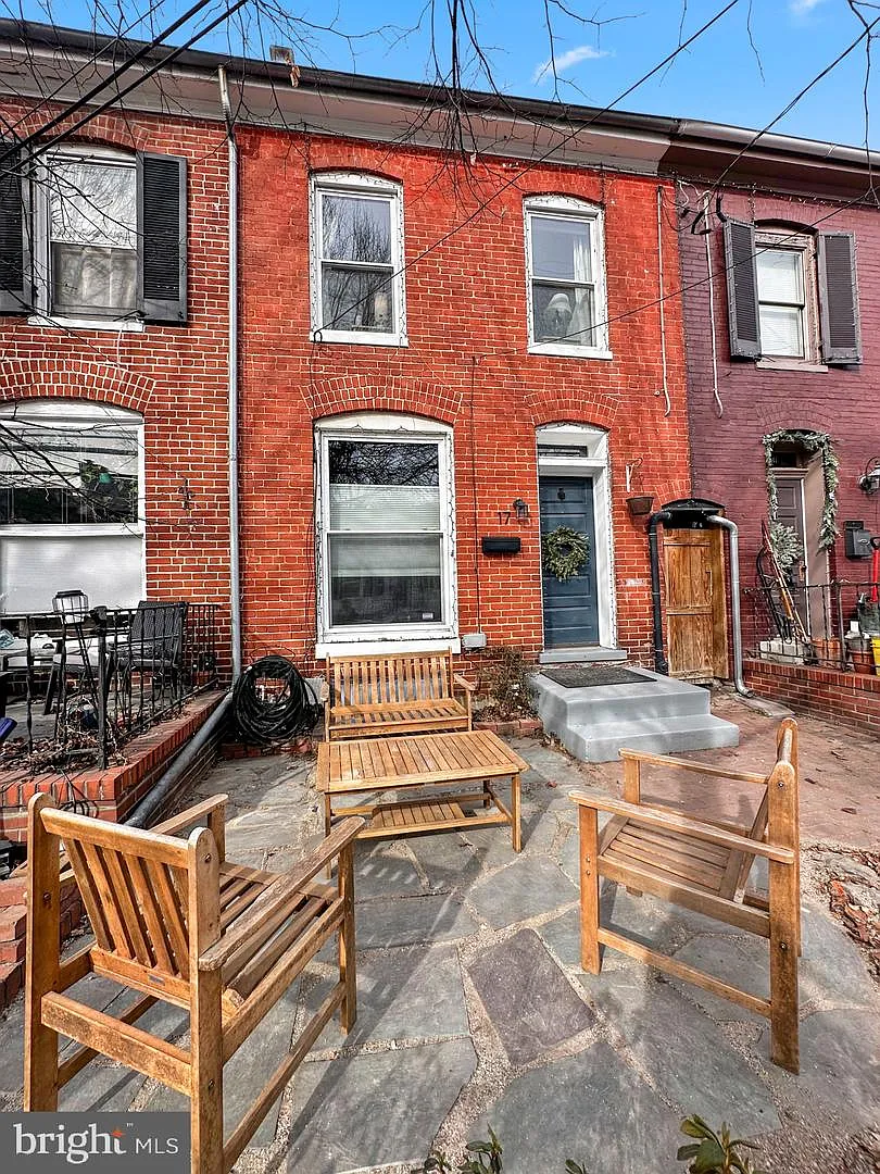 17 S Jefferson St photo 1