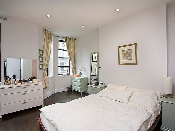 4th image of 7 W 119th St #2