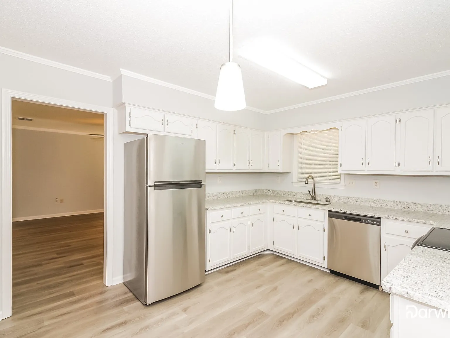 3 bed, 2.0 bath, 1445 sqft, $1,765 — Photo 2