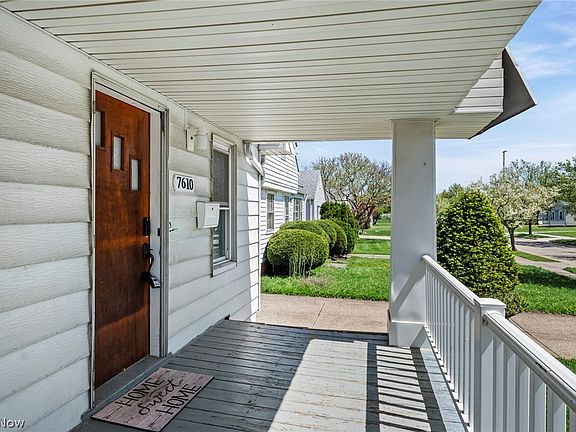 5th image of 7610 Traymore Ave