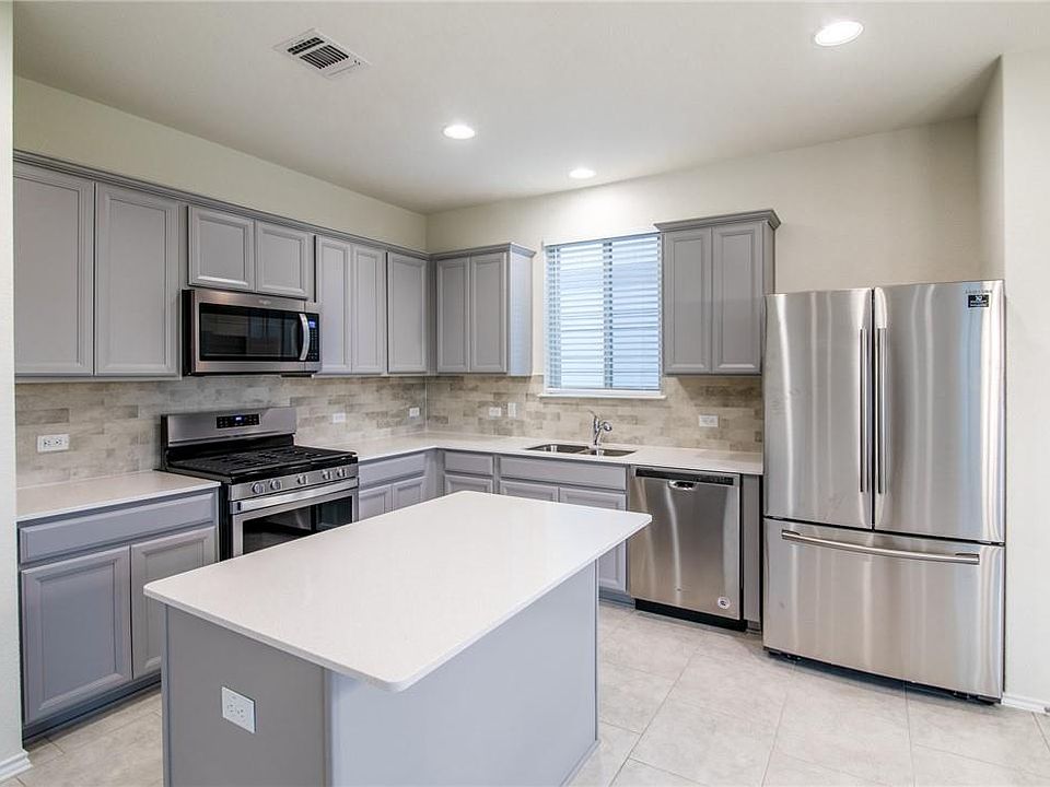 1st image of 620 Reinhardt Blvd